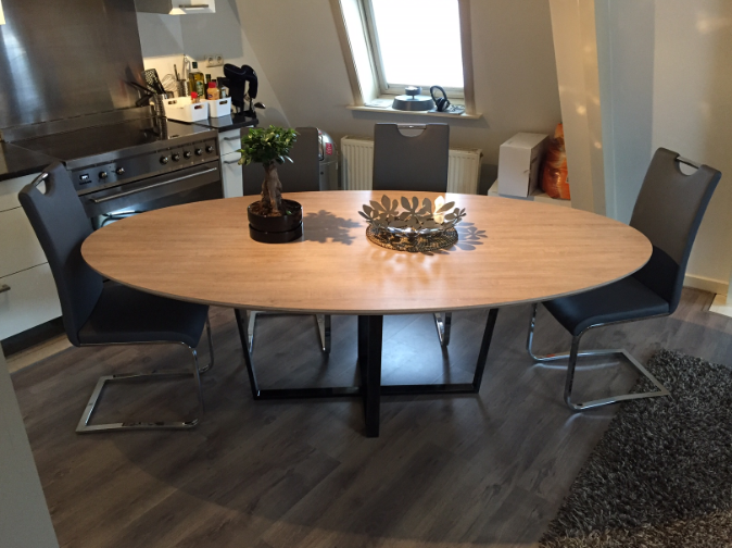 Ovale eettafel review Amsterdam