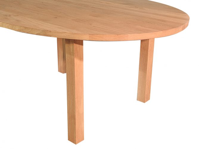 Caen - Ovale eettafel van eiken hout