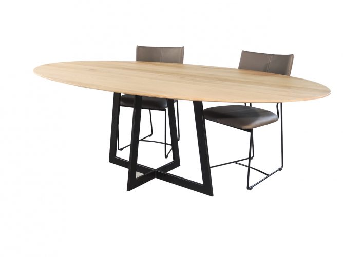 Varese- Ovale eettafel 6 personen